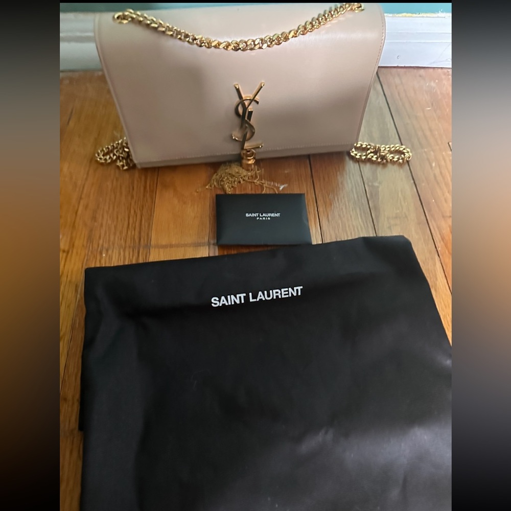 Beautifully used YSL Saint Laurent Kate handbag 💯 Authentic